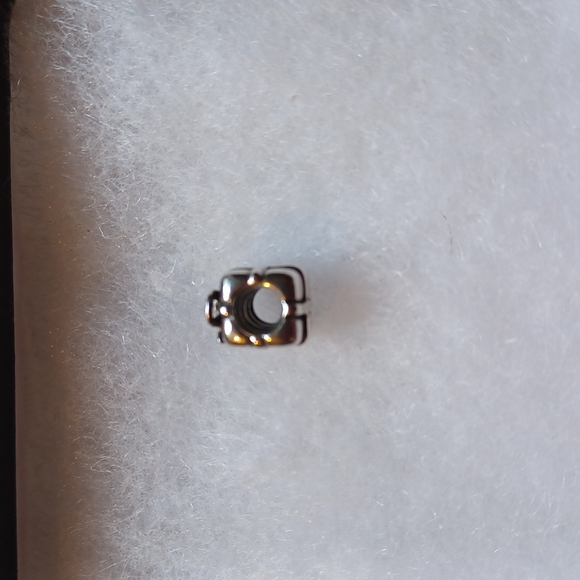 Pandora retired present box - Picture 2 of 3